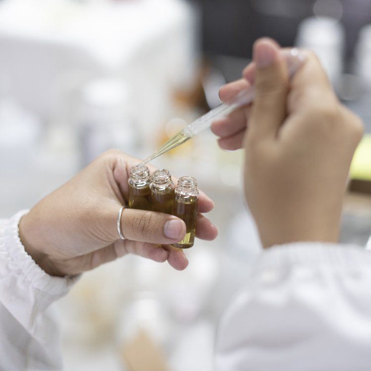 Singapore: Advanced Perfume Making & Fragrance Design Workshop - Oo La Lab