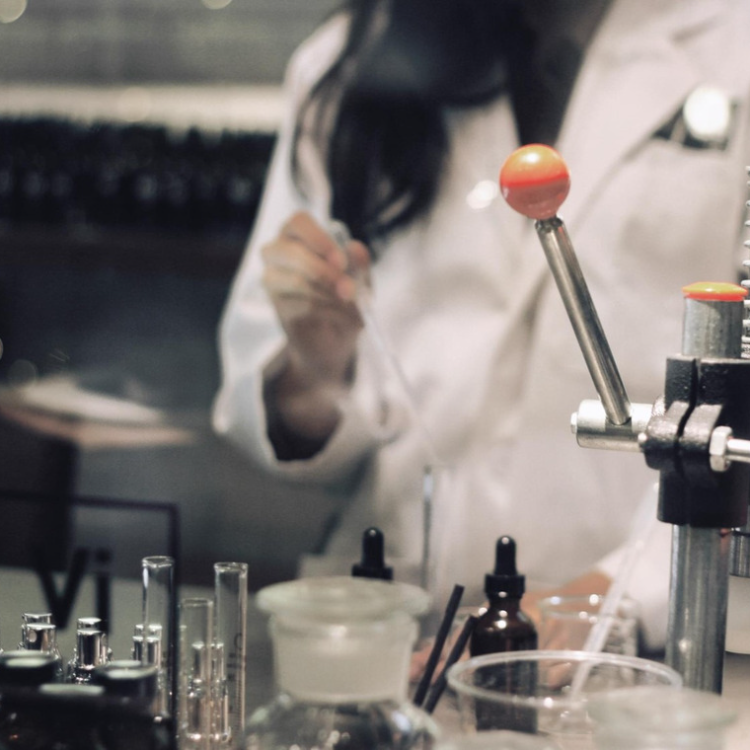 Singapore: Advanced Perfume Making & Fragrance Design Workshop - Oo La Lab