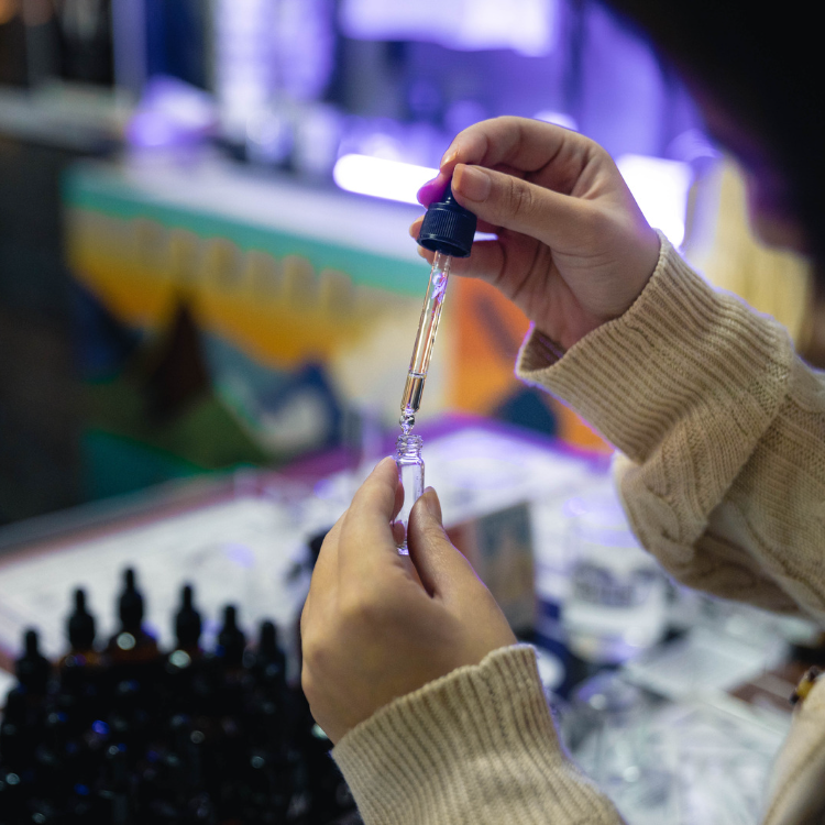Singapore: Fragrance Design & Mixology Session (Private Session) - Oo La Lab