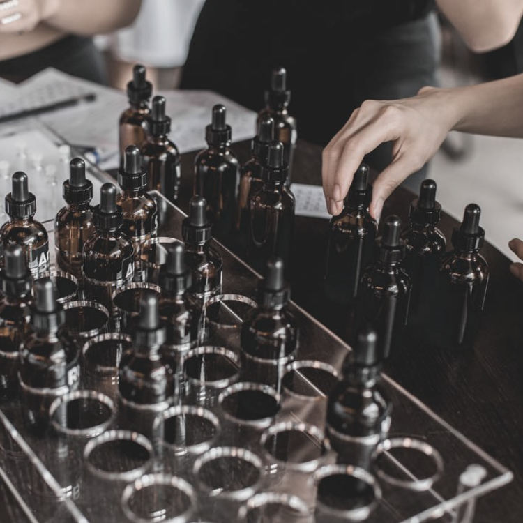 Valentine's Fragrance Design & Mixology Session - Oo La Lab